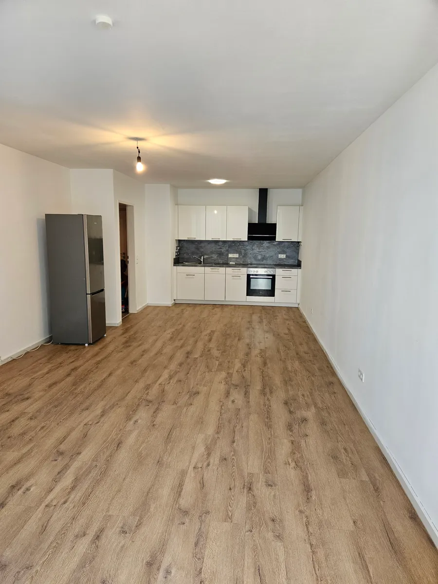 Helle 2-Zimmer-Wohnung mit großer Terrasse und TG Stellplatz im Zentrum Herrnau - Widok 3