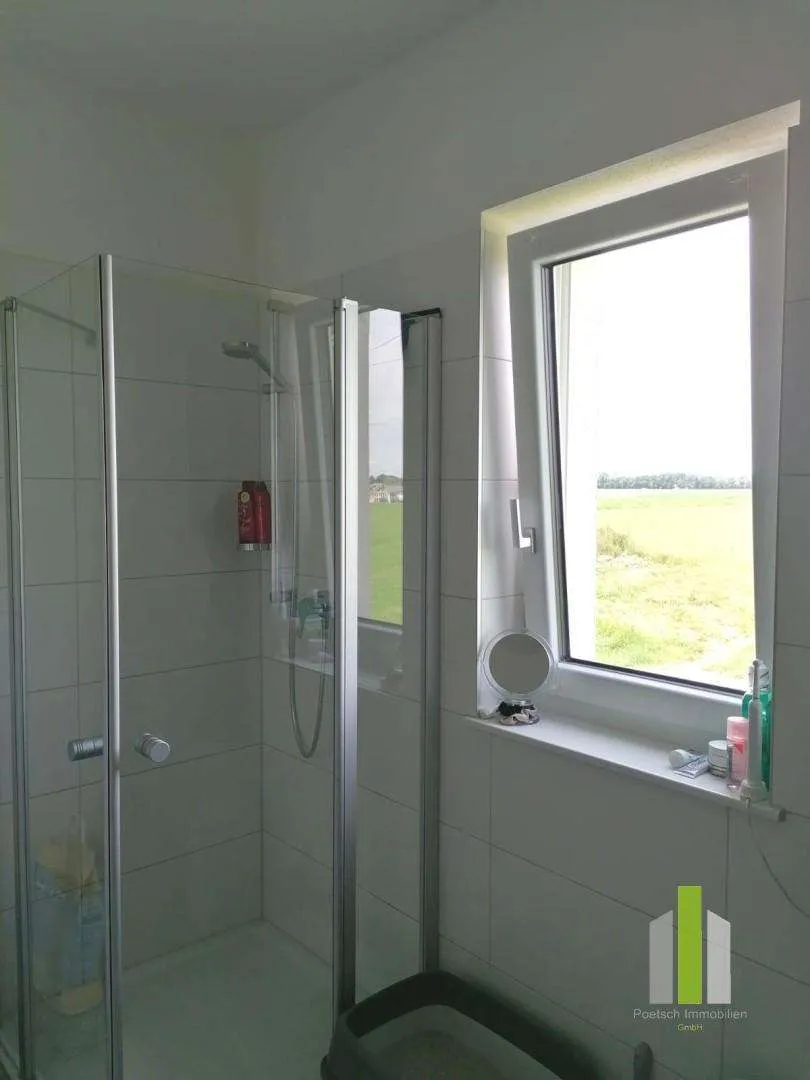 Neuwertige Gartenwohnung in ruhiger Lage unweit von den traumhaften Seen des Salzkammerguts – pohled 3