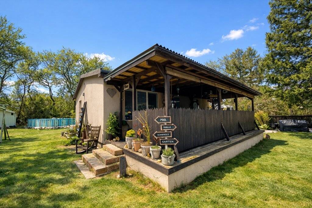 NATUR und WANDERWEGE ist gleich LEBENSQUALITÄT - Pachtgrund - ca. 650 m² Grund - ca. 60m² WFL - 3 Zimmer - 2013 Saniert - große Terrasse - POOL, Loretto