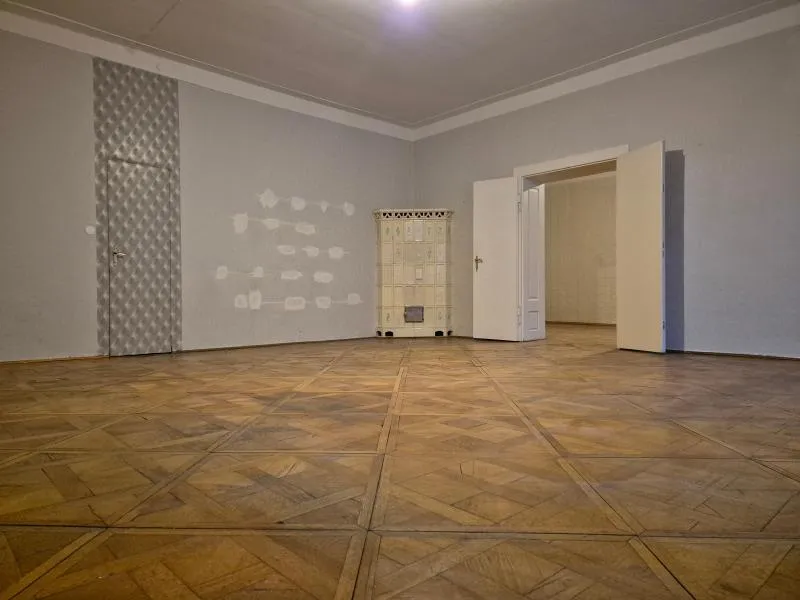 Einzigartiger Altbau mit Potential! 200 m² NFL, vielfältig nutzbar! Toplage in der Linzer Altstadt, nähe Landhaus! – pohled 2