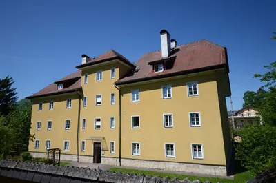 3-Zimmer-Wohnung mieten in Gmunden – 99 m², € 1.057 – Bild 1 von 2