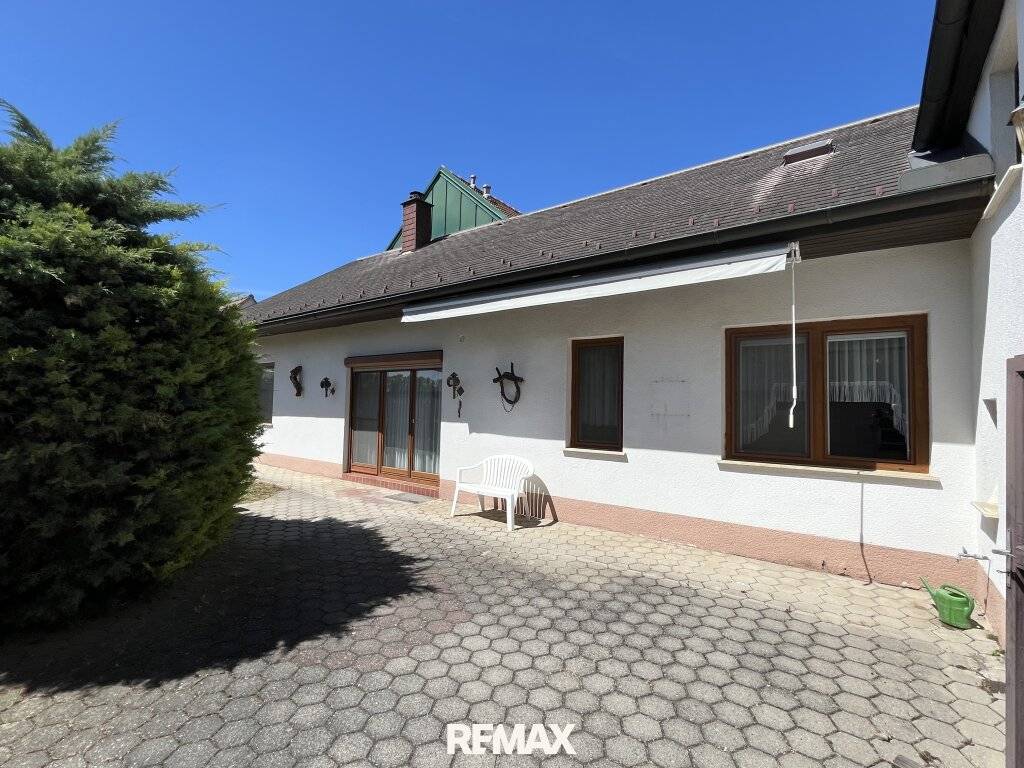 Liebevoll gepflegtes Wohnhaus mit großzügigem Grundstück in ruhiger Lage - Widok 2