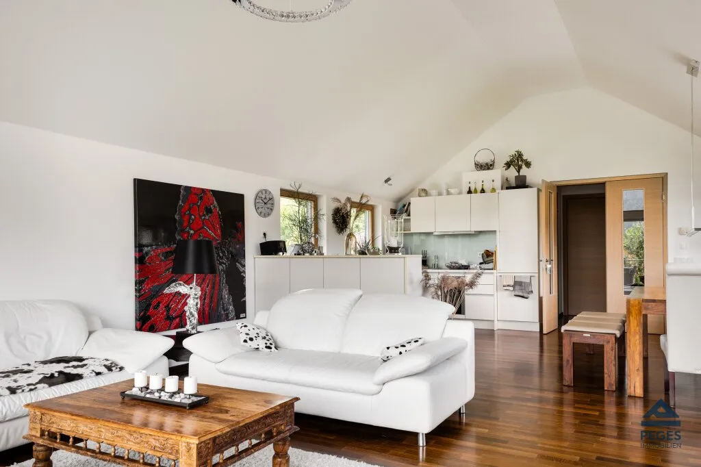 Sonne und See erleben: geräumige 3-Zimmer-Dachgeschoß-Wohnung in Zell am Moos – pohled 3