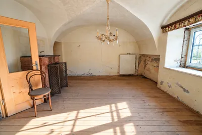 7-Zimmer-Haus kaufen in Villach Land – 280 m², € 265.000 – Bild 5 von 14