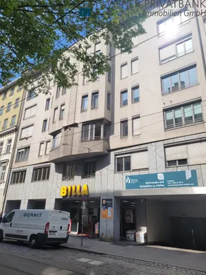 RUHIGE 3 ZIMMER INNENHOF-WOHNUNG IM 3.OG IN U-BAHN NÄHE – Bild 2