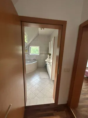 7-Zimmer-Wohnung mieten in Wiener Neustadt Land – 160 m², € 1.000 – Bild 17 von 17