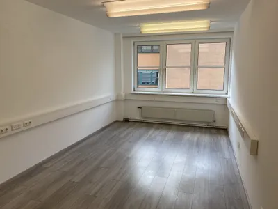 7-Zimmer-Gewerbeimmobilie mieten in Linz – 284 m², € 3.827 – Bild 20 von 26
