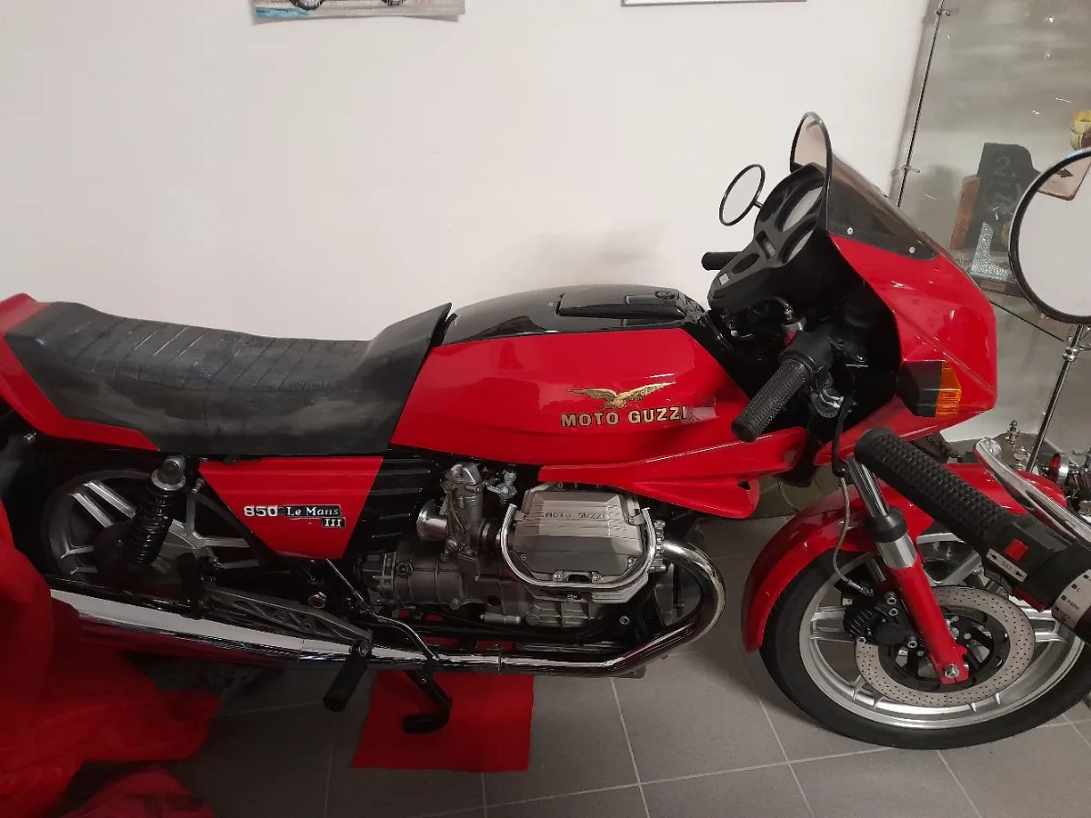 Moto Guzzi Le Mans