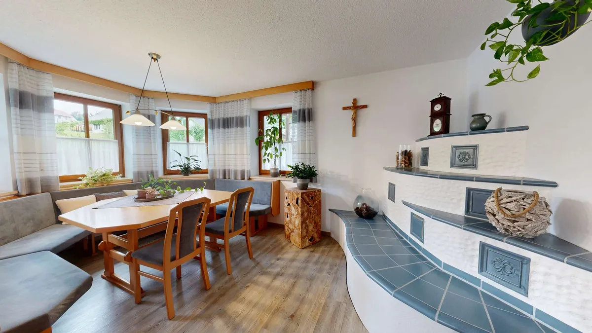 Viel Raum für Familie, Hobby und Zukunft. Ein- oder Mehrfamilienhaus mit Garten in Schardenberg – pohled 3
