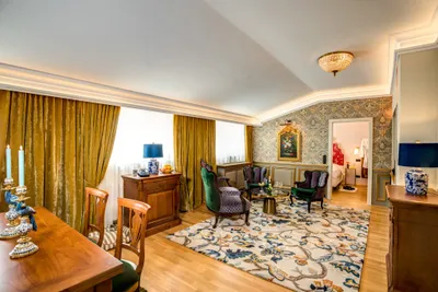 BESTE LAGE + Luxussuite im Dachgeschoss + KÄRNTNER STRASSE + Wohnen mit Hotelkomfort! – Bild 3