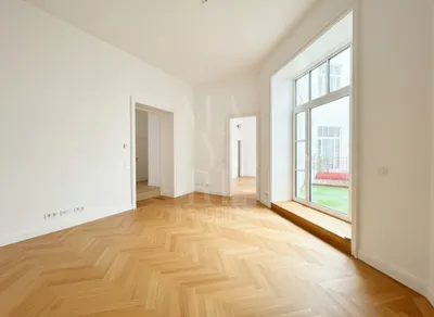 Altbauwohnung mit Balkon im Zentrum – Bild 3