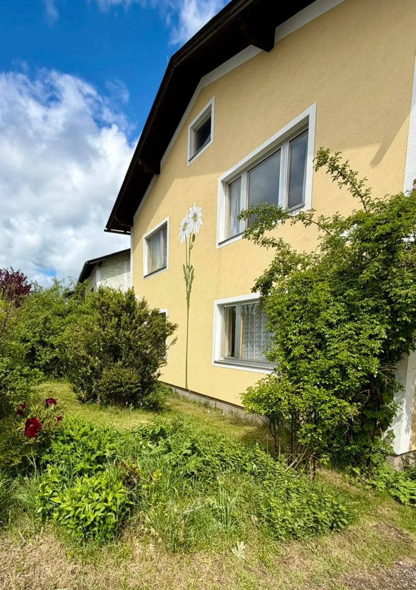 Ottenschlag - großes Wohnhaus mit großem Naturgarten - Ansicht 2
