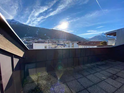 8-Zimmer-Wohnung kaufen in Innsbruck-Land – 210 m², € 950.000 – Bild 2 von 34