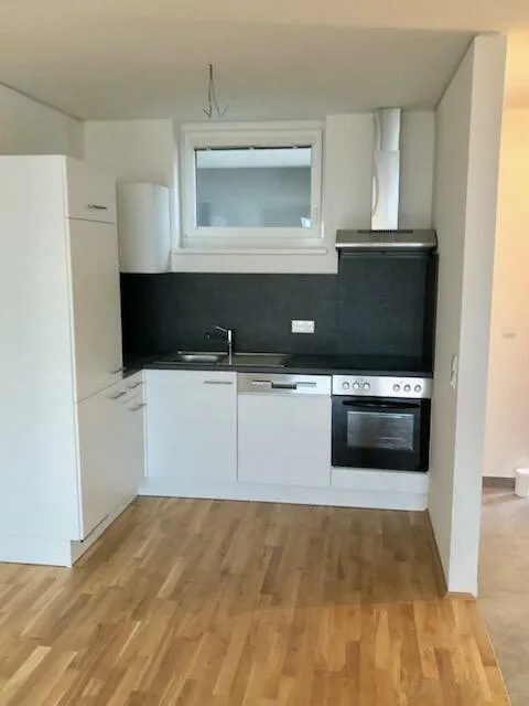 vermietet bis 31.10.2027 - 2 Zimmerwohnung mit Terrasse im 6. OG.+ 1 TG Platz - Ansicht 2