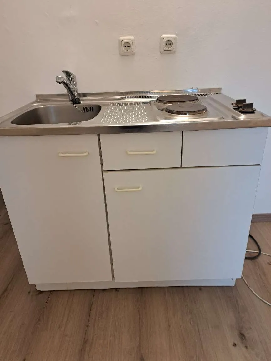 Hübsche ruhige 2 -Zimmer WOHNUNG, ca. 31 m² / ASTEN - Ansicht 2