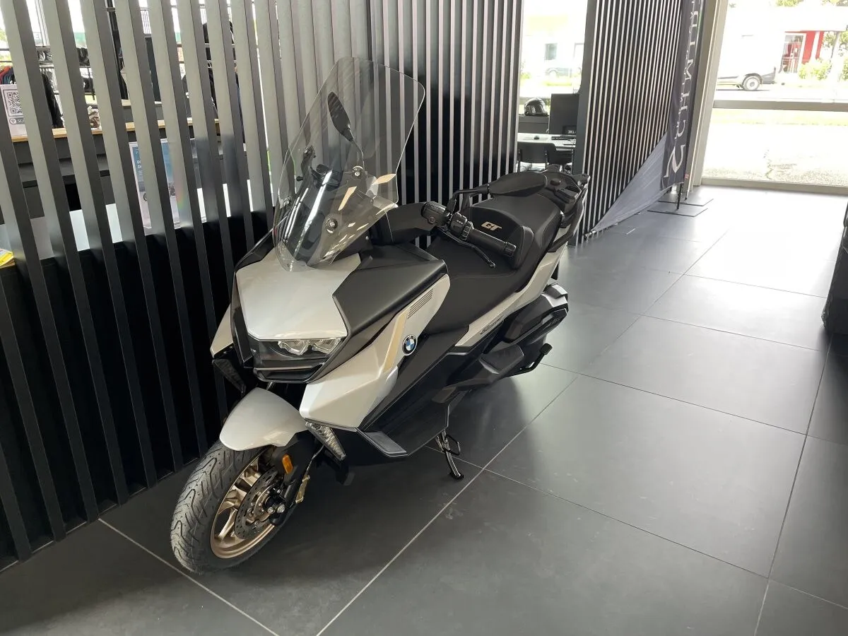 BMW C400