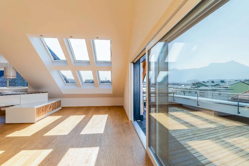 "Mondsee Zentrum " Penthouse , Terrasse mit Weitblick, Tiefgarage und Lift - Ansicht 2