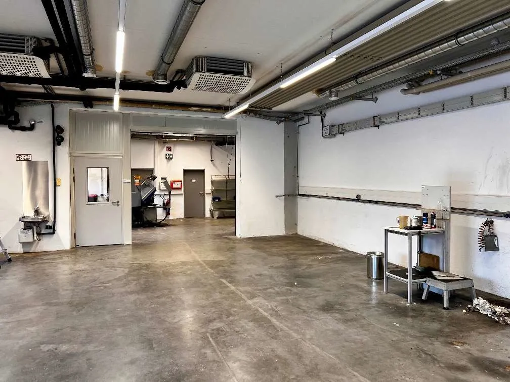 Produktions- oder Lagerhalle in bester Lage von Lambach - Ansicht 2
