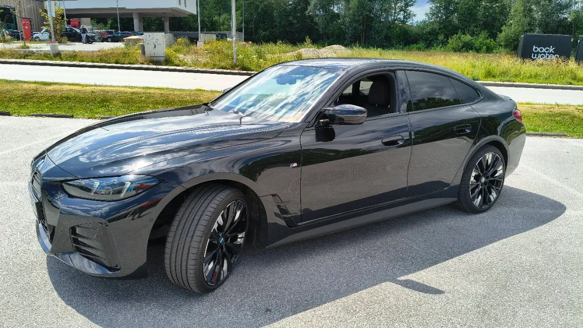 BMW i4