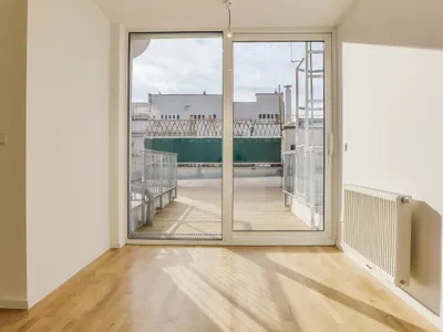Lichtdurchflutete Dachgeschoßmaisonette - 3 Zimmer - zwei großen Terrassen (45qm) - schöner Stilaltbau - Nähe U3 – Bild 3