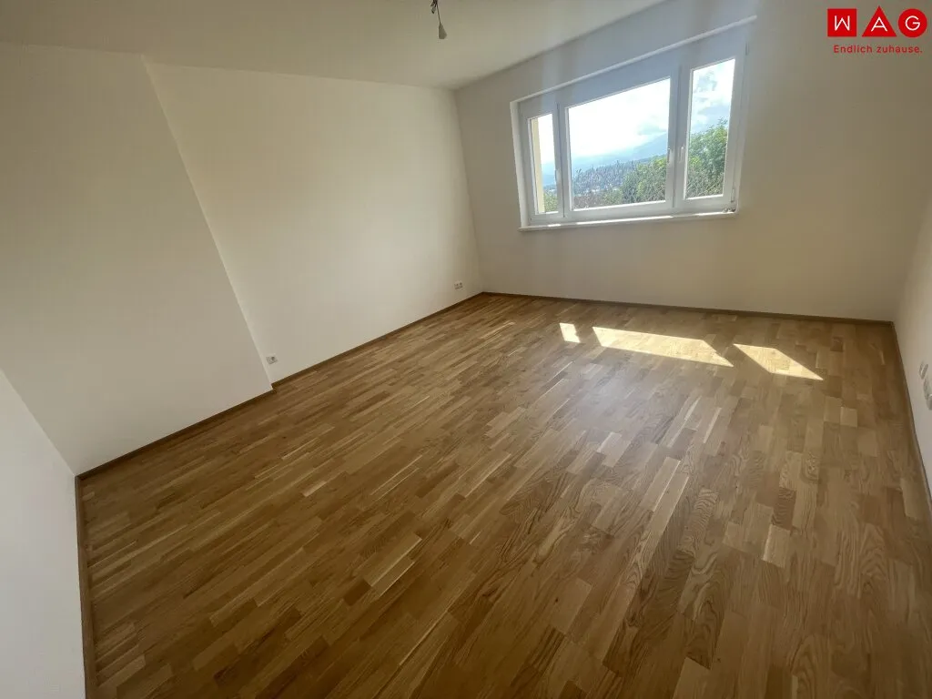 ERSTBEZUG nach Sanierung- Wohnung am südseitigen Sonnenhang! - Ansicht 2