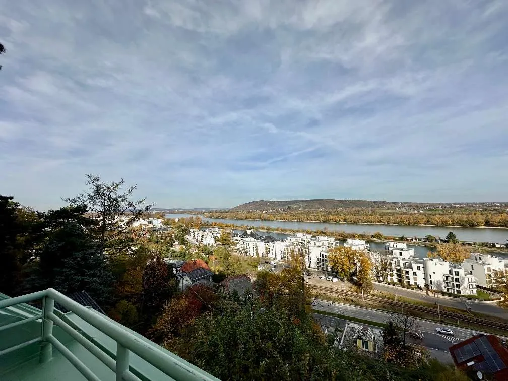 3,5 Zimmer-Wohnung mit Wintergarten und Terrassen, großem Garten und Pool – pohled 3