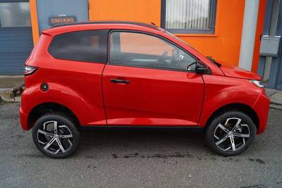 Aixam Crossover 2 Zylinder Kubota Diesel EU5+ 9 Zoll ...