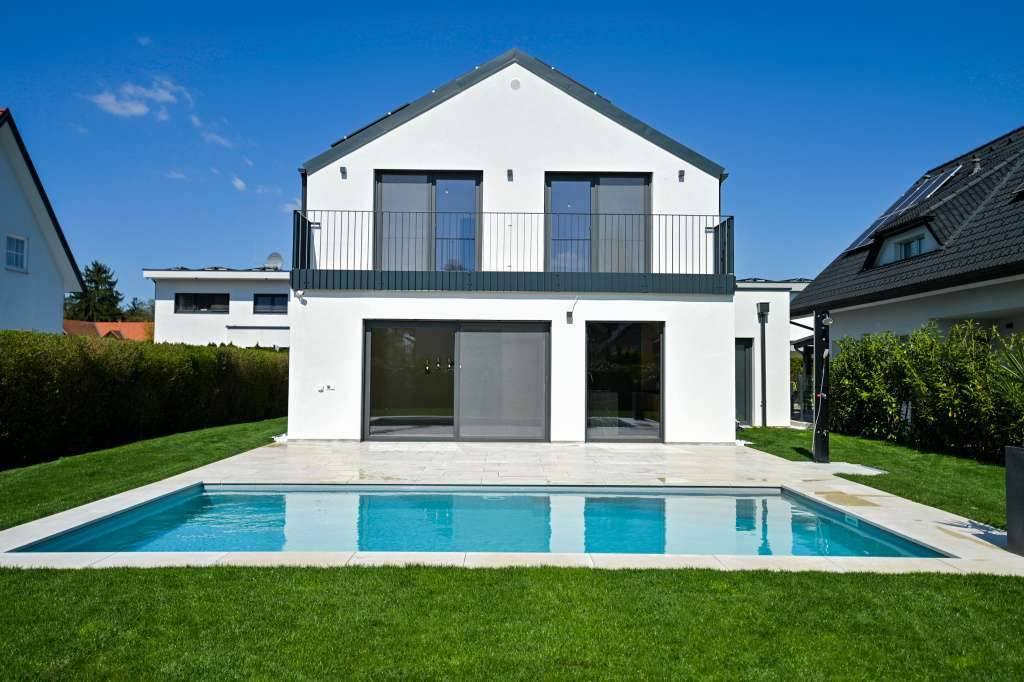 *RESERVIERT! EIGENES WASSER UND STROM! EINFAMILIENHAUS MIT DOPPELGARAGE UND POOL IN SEIERSBERG-PIRKA! PROVISIONSFREI!* - Ansicht 2