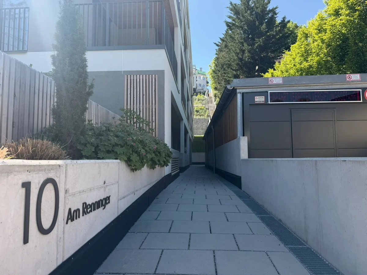 Mietwohnung mit Stiftsblick von der 25m² großen Terrasse - Ansicht 2