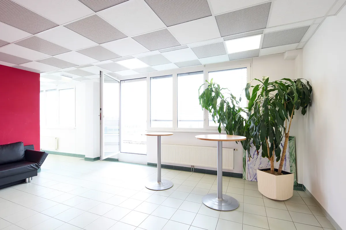 Top 1.06 attraktive Bürofläche BIZ ab 01.01.2027 zu mieten! - Ansicht 2