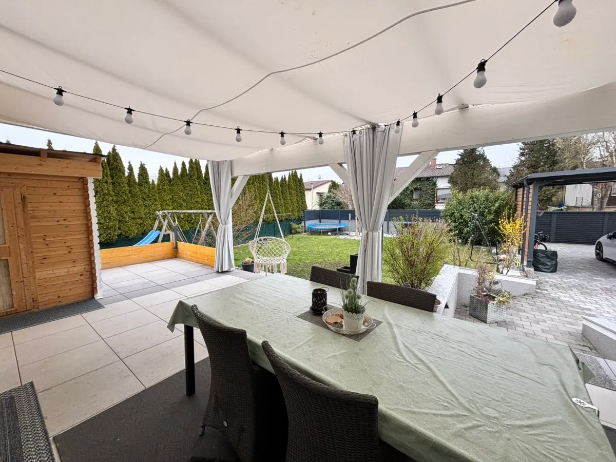 Modernisiertes Einfamilienhaus mit großem Grundstück, Keller, großzügig überdachter Terrasse, Sauna & Doppelcarport in Braunau/ Haselbach - Ansicht 3