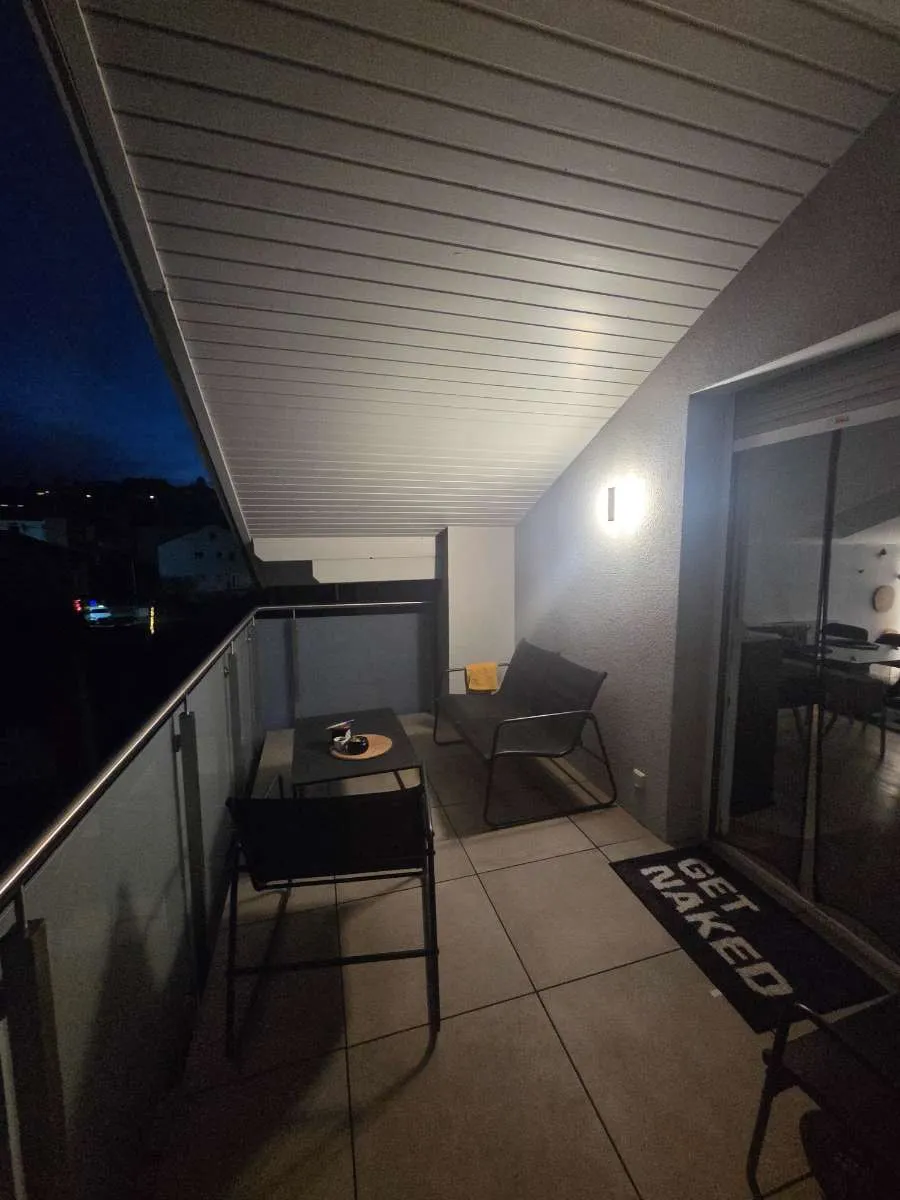 DG-Wohnung im Zentrum von Gallneukirchen - möbliert, mit großem Balkon – pohled 3