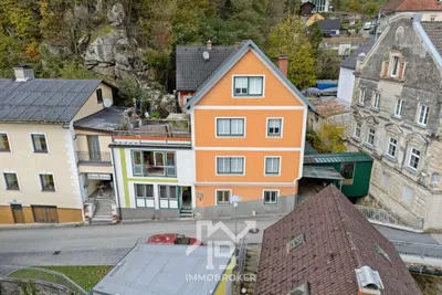 8-Zimmer-Haus kaufen in Perg – 404 m², € 295.000 – Bild 1 von 25