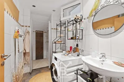 8-Zimmer-Haus kaufen in Perg – 404 m², € 295.000 – Bild 11 von 25
