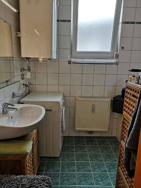 Sonnige, helle Terrassen-/ Balkonwohnung mit Autoabstellplatz – pohled 3