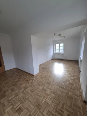 4-Zimmer-Wohnung mieten in Leoben – 85 m², € 693 – Bild 1 von 7