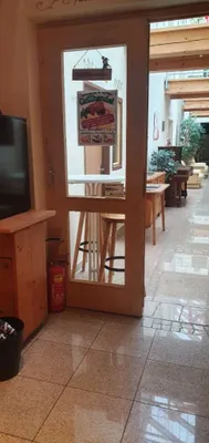 30-Zimmer-Immobilie mieten in Amstetten – 1 600 m², € 600 – Bild 5 von 17