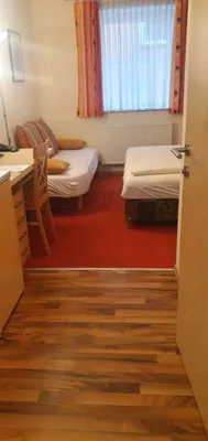 30-Zimmer-Immobilie mieten in Amstetten – 1 600 m², € 600 – Bild 6 von 17