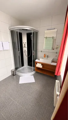 1-Zimmer-Wohnung mieten in Vöcklabruck – 30 m², € 580 – Bild 2 von 5