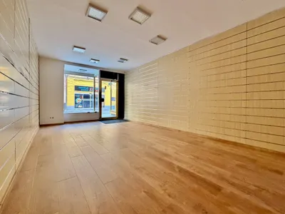 2-Zimmer-Gewerbeimmobilie mieten in Wiener Neustadt – 35 m², € 777 – Bild 2 von 8