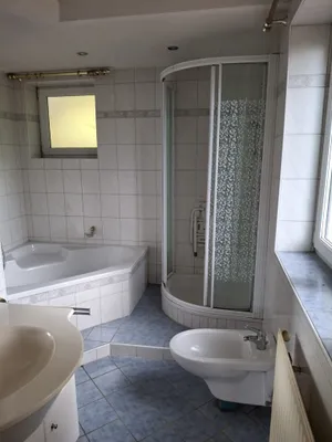 6-Zimmer-Haus kaufen in Perg – 200 m², € 300.000 – Bild 11 von 11