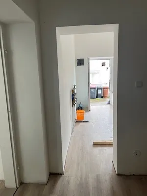 2-Zimmer-Gewerbeimmobilie kaufen in Neunkirchen – 29 m², € 32.000 – Bild 8 von 16