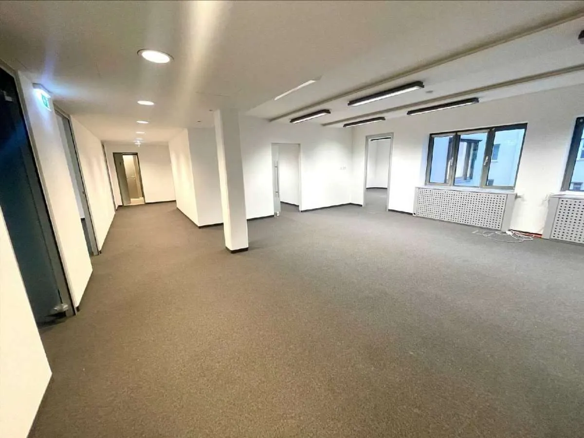 Repräsentative Bürofläche im Historischen Fabianihaus mit Balkon zu mieten - Ansicht 3