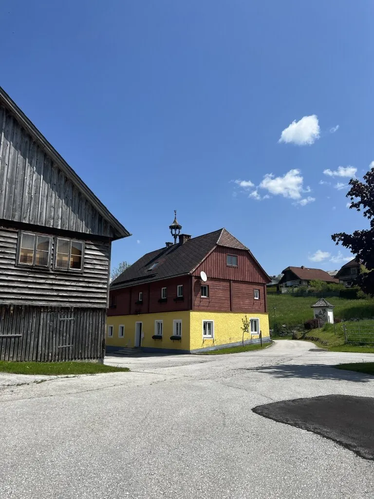 Landwirtschaft mit Bergblick, Gröbming