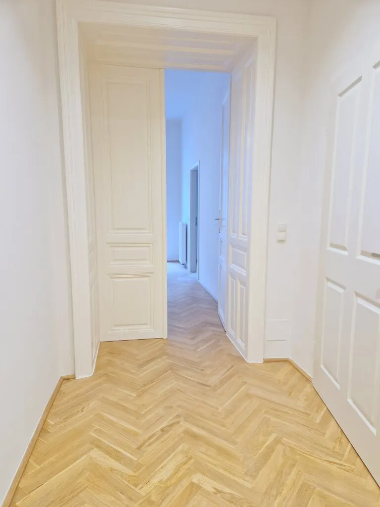 Exklusive 2-Zimmer Altbauwohnung - Erstbezug mit Balkon zum Wohlfühlen! - Widok 2