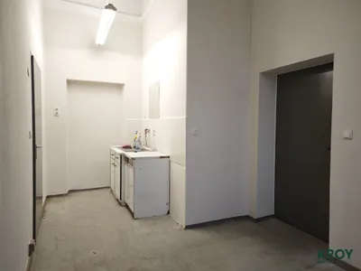 4-Zimmer-Gewerbeimmobilie mieten in Salzburg Stadt – 265 m², € 1.232 – Bild 7 von 10