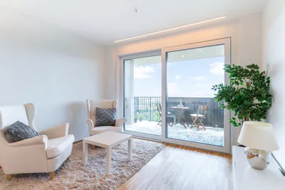 All inclusive mit Riesenbalkon!!! Strom, Heizung, Fitnessraum, Internet + TV und Concierge inklusive! – Bild 3