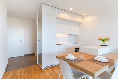All inclusive mit Riesenbalkon!!! Strom, Heizung, Fitnessraum, Internet + TV und Concierge inklusive!