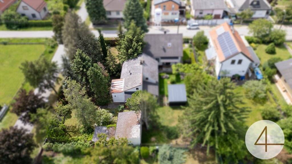 RESERVIERT ! Großes 800 m² Eckgrundstück mit kleinem Häuschen ! - Ansicht 3