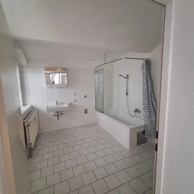 2-Zimmer-Wohnung mieten in Wels – 54 m², € 729 – Bild 3 von 6